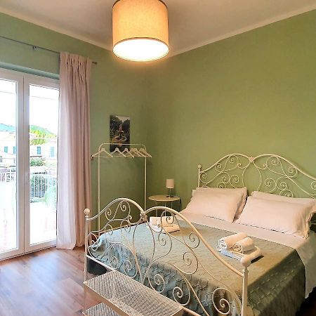 La Casa Di Andreina Hotell Mondello Exteriör bild